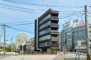 大船駅笠間口の大船みらい歯科の入っている商業ビル